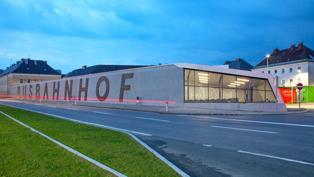 Architekturfotografie Bahnhof Attnang-Puchheim
