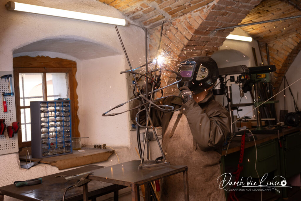 Forever Active, Gabriele, Kutschera beim Schweißen