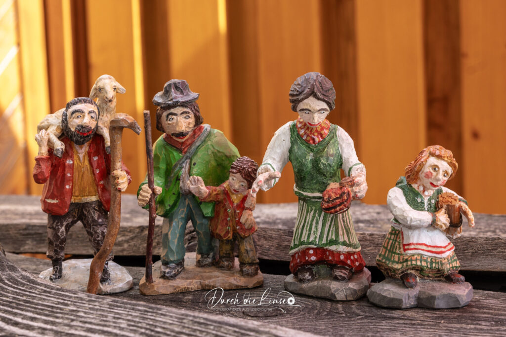 Forever Active, Franz der Schnitzer und seine Figuren