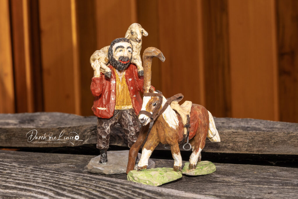 Forever Active, Franz der Schnitzer und seine Figuren