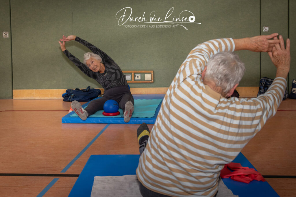 Forever Active, Maria turnt noch immer mit 82 vor der Gruppe