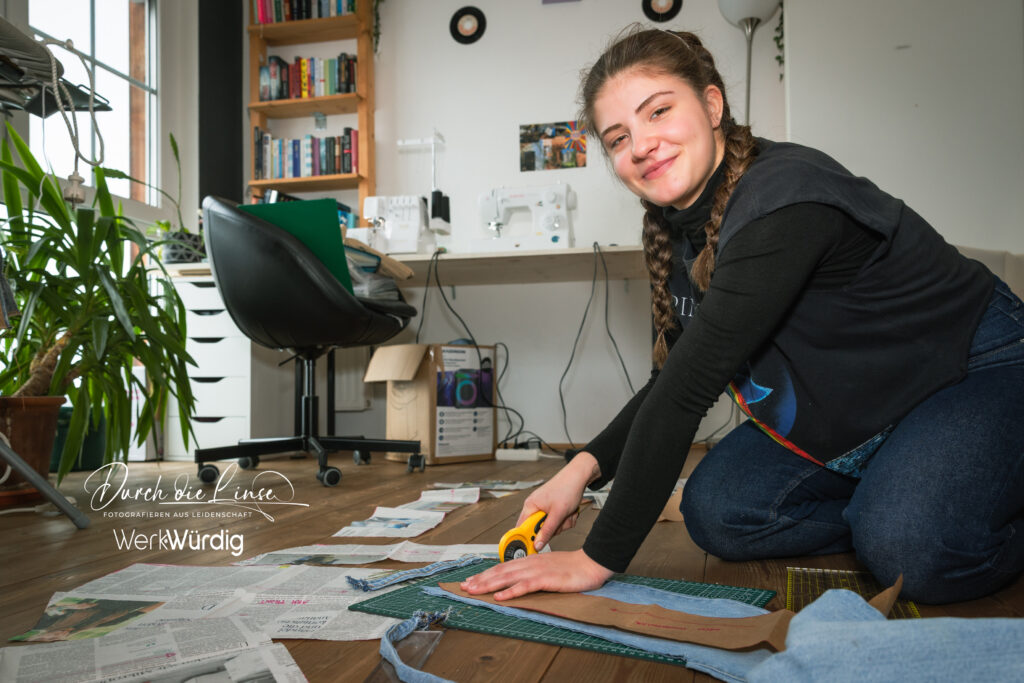Eli Schlesinger, Fashion-Studentin und Forscherin