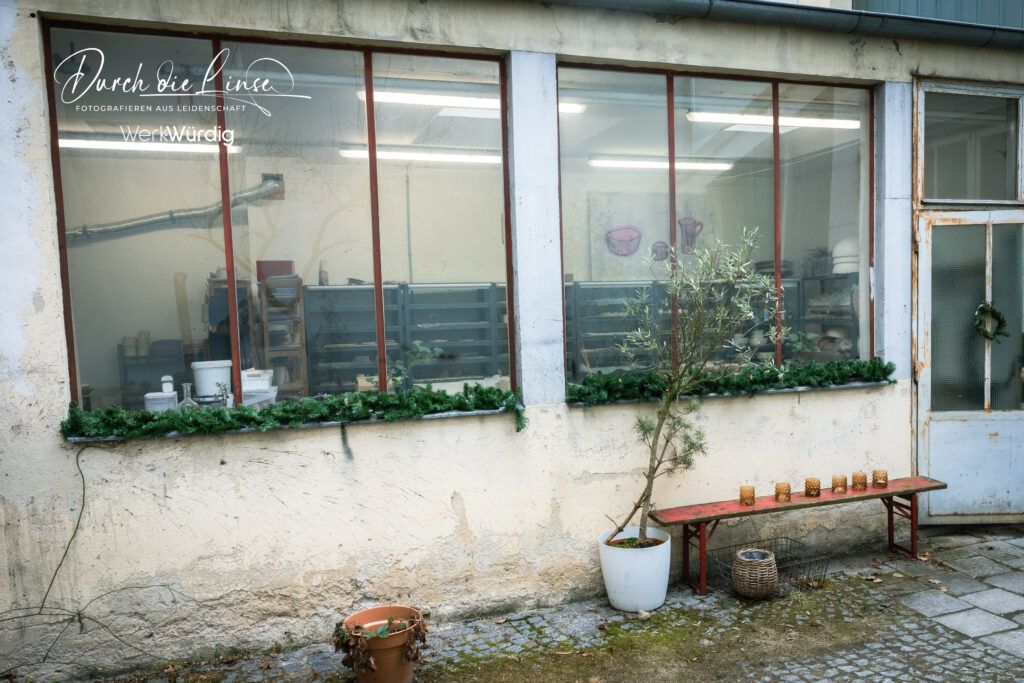 Werkstatt von außen der Töpferin Niki Baumberger